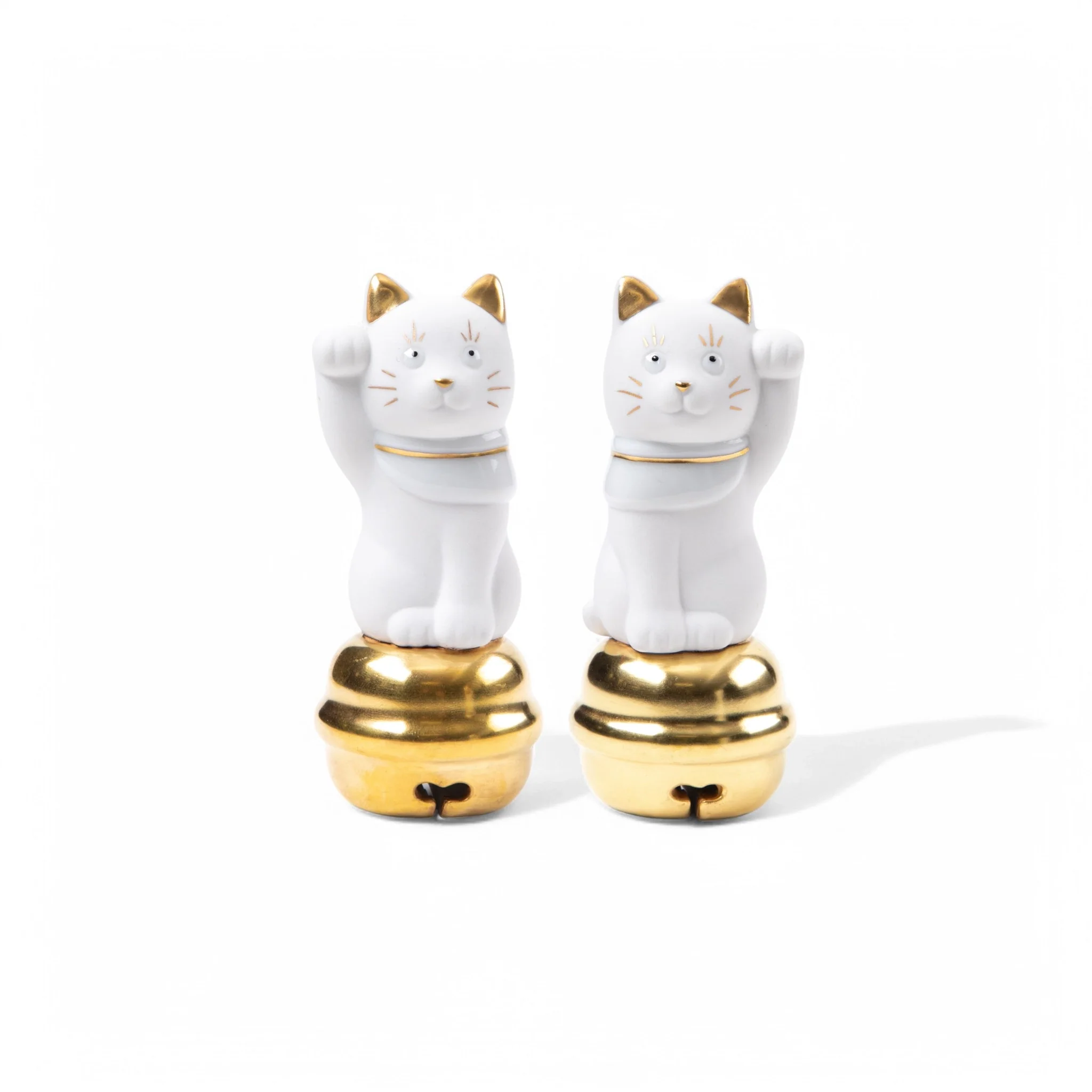 Choemon Kiln Kutani Left Handed White Maneki Neko - Bell Rider - Image 6