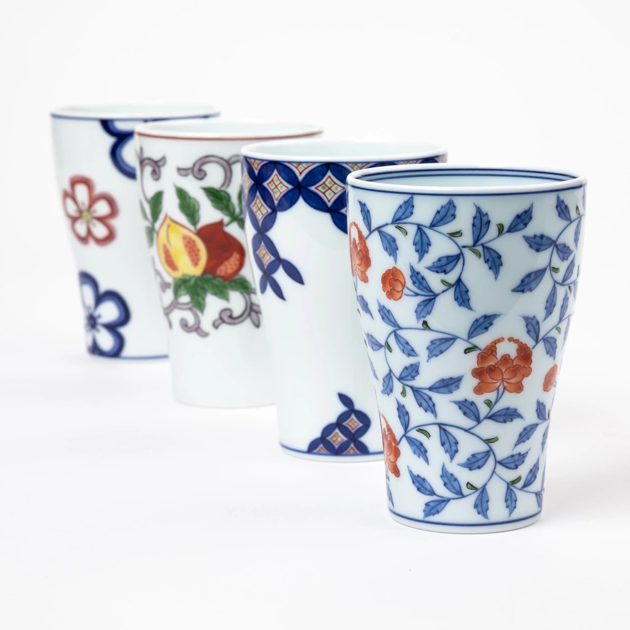 Gen-emon Kiln Arita Flower Karakusa Cup - Image 4