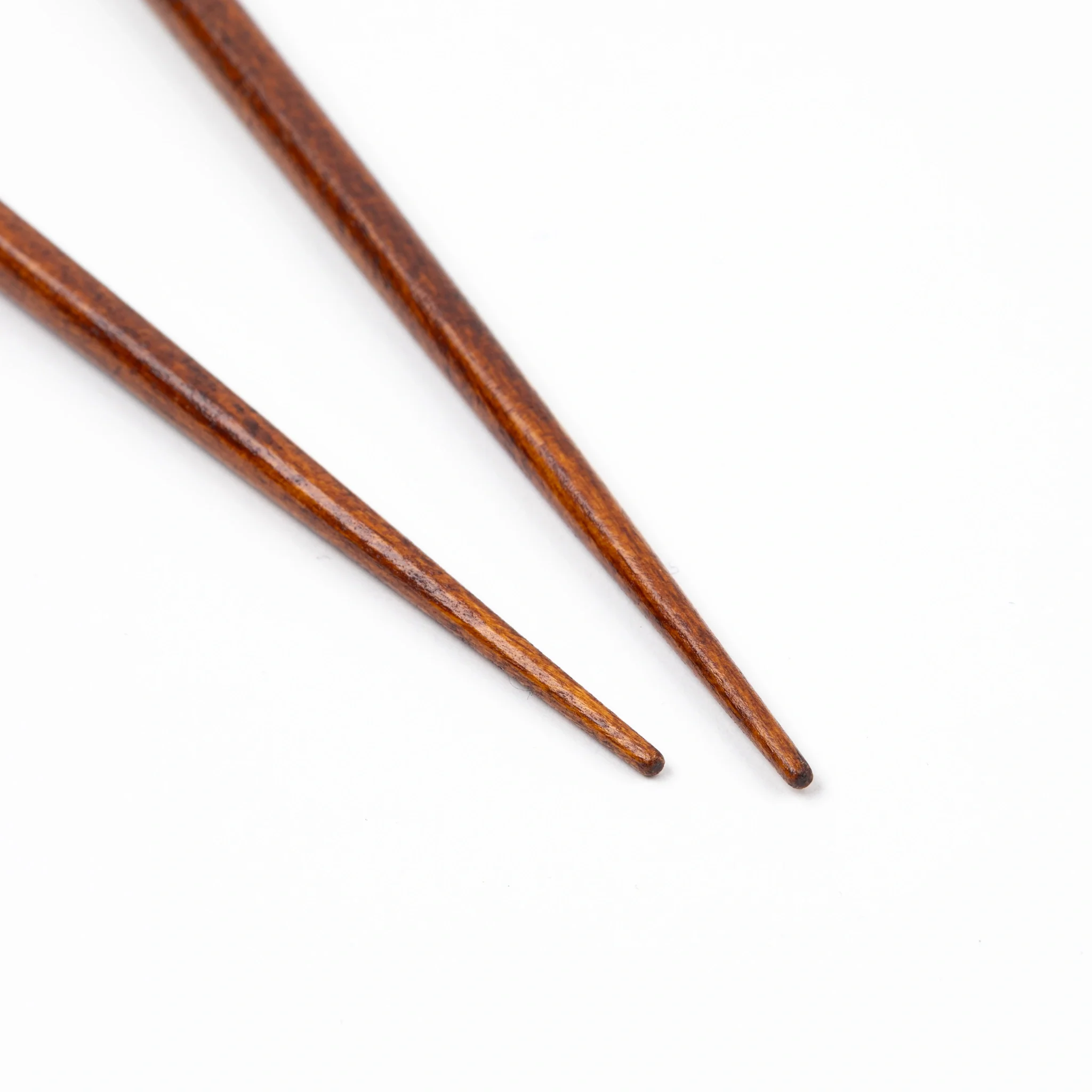 Gold Sprinkle Lacquer Chopsticks with Black Daruma Paulownia Gift Box - Image 4