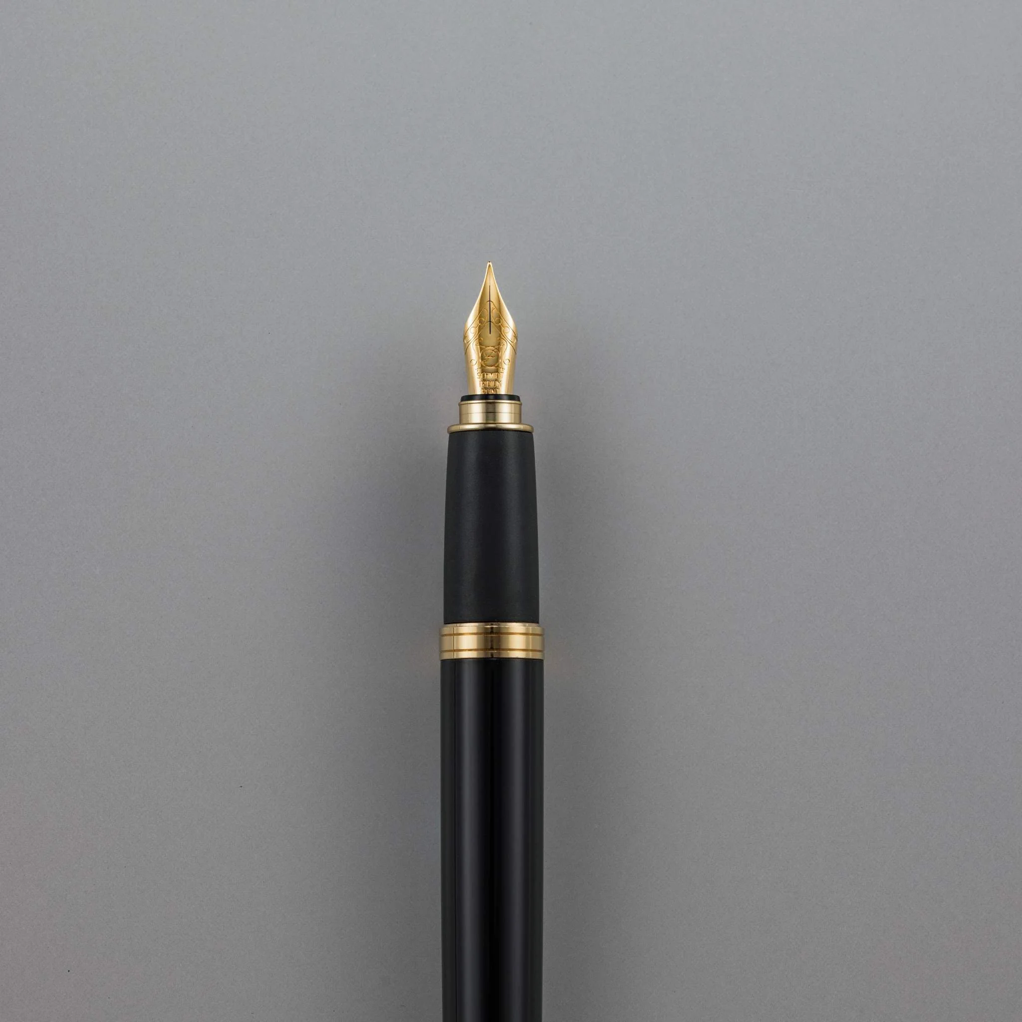Kanazawa Gold Foil Fountain Pen Red Fuji - Image 3