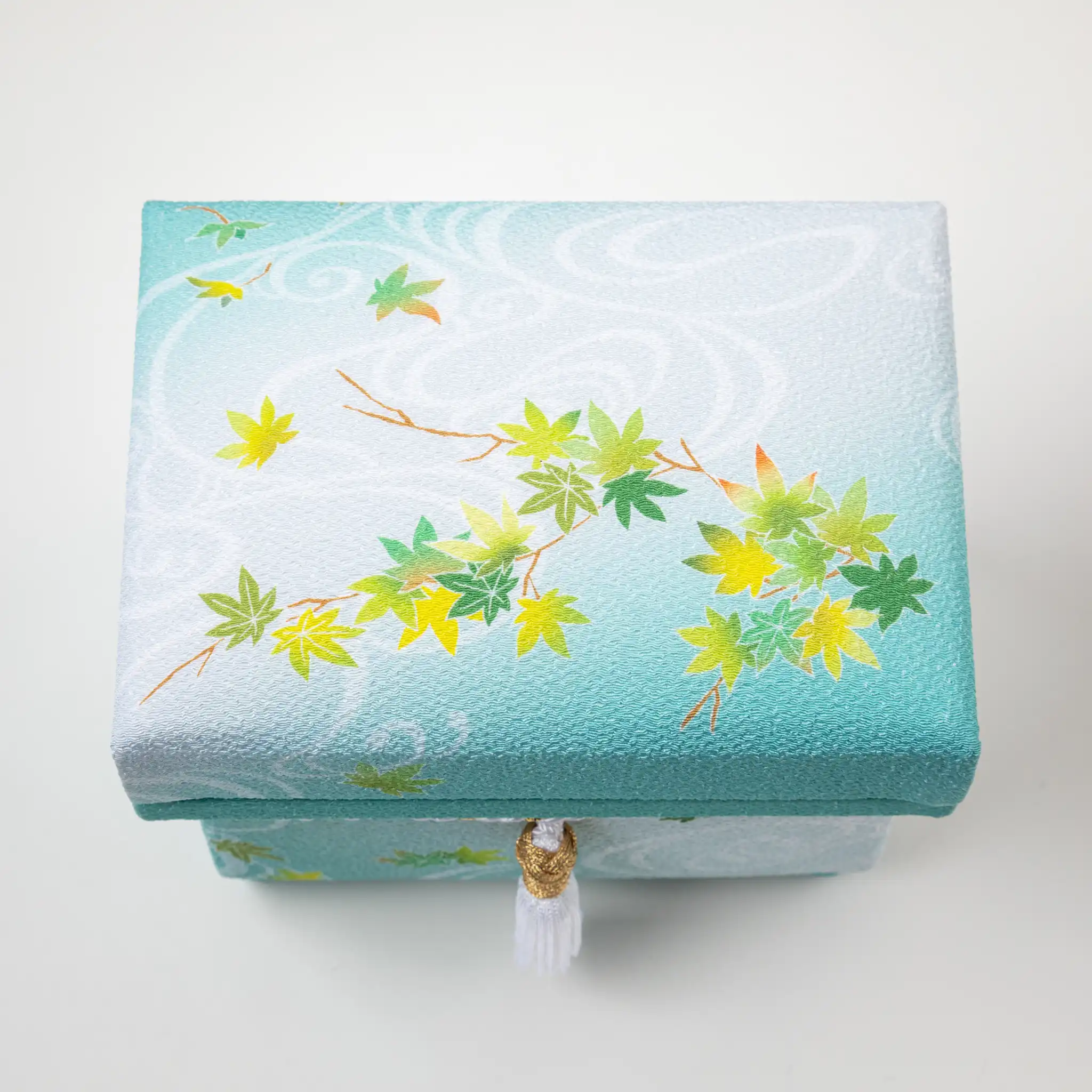Kaga Yuzen Maple Leaf Accessory Box - Image 2