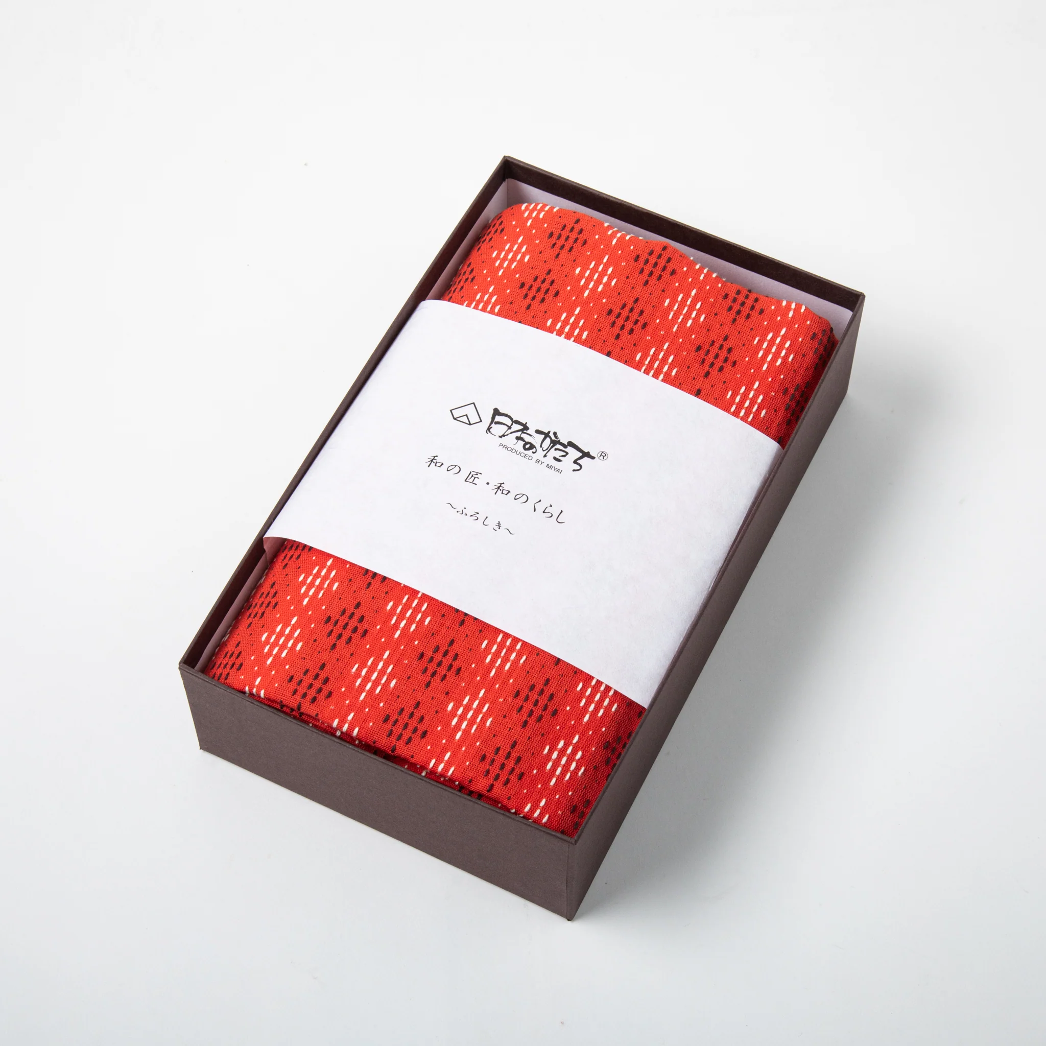Red Tatewakuhishi Sashiko Organic Cotton Furoshiki Wrapping Cloth with Gift Box - Image 3