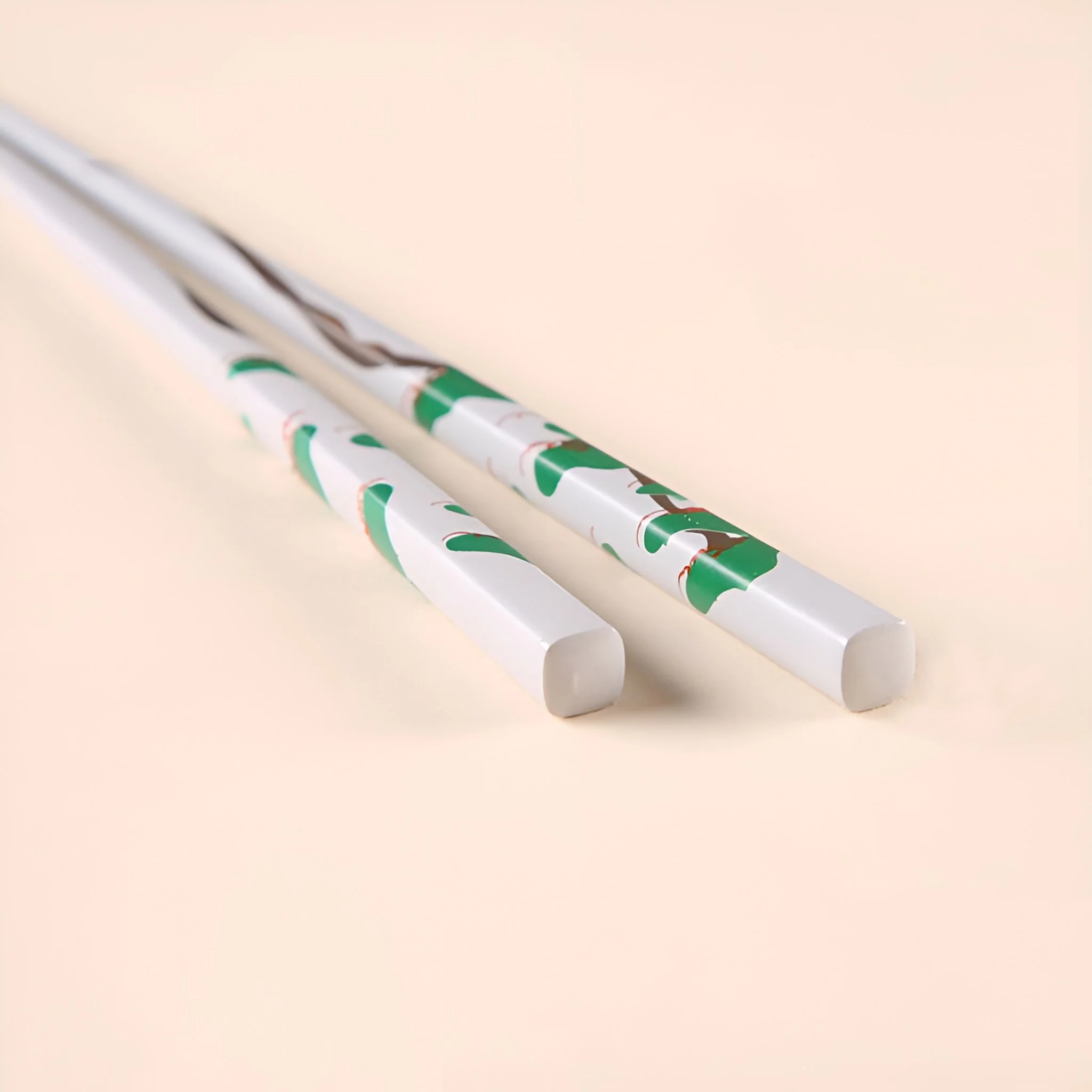 Rimpa Pine and Bamboo Wakasa Lacquer Chopsticks Pair and Paulownia Gift Box - Image 3