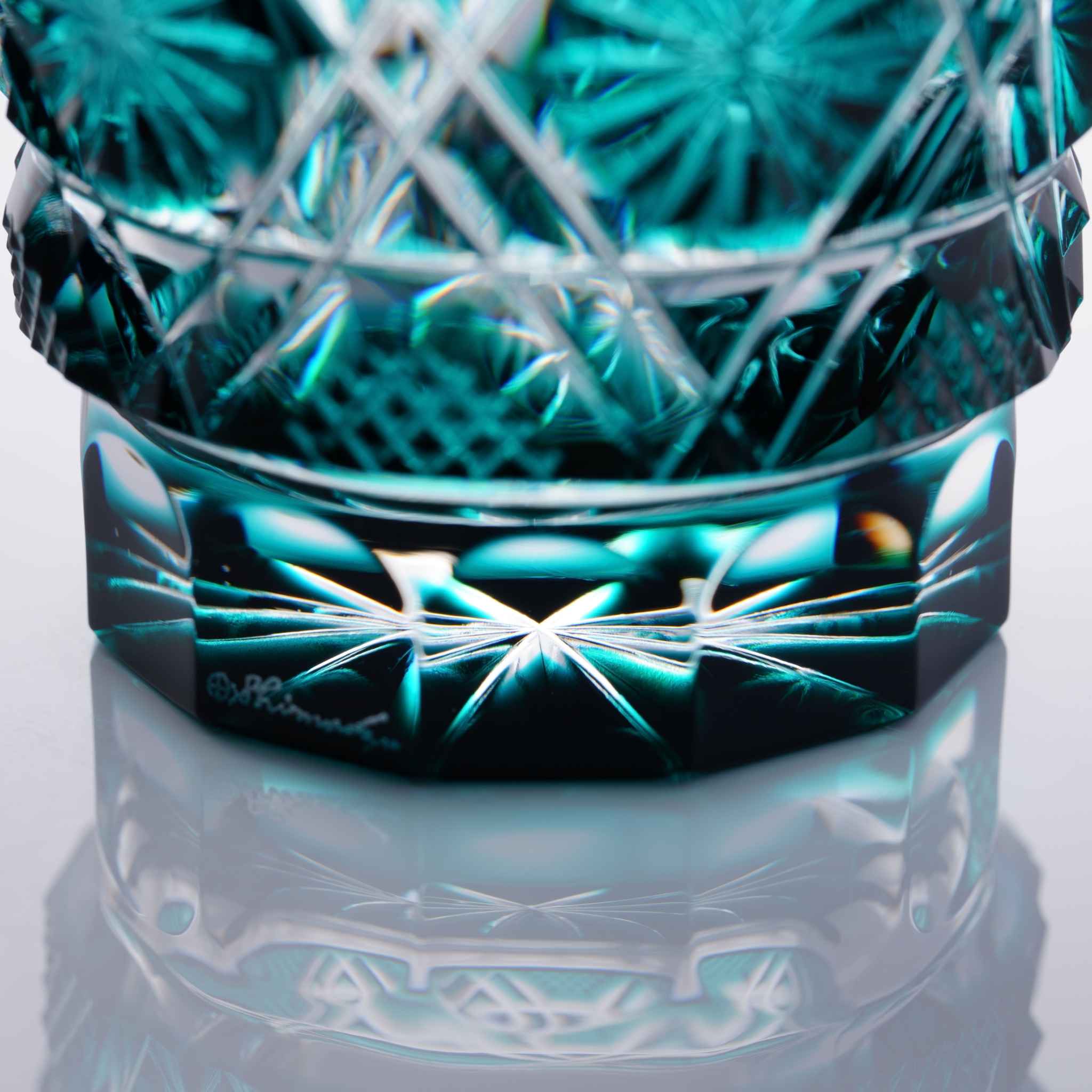 Satsuma Kiriko Sake Glass Green - Image 3